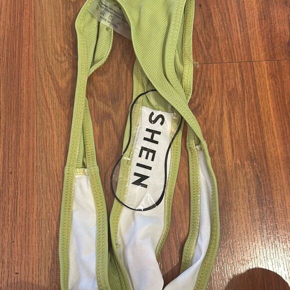 NWT SHEIN Green bikini with ruffle top padded Brazilian bottom size S - Picture 2 of 5